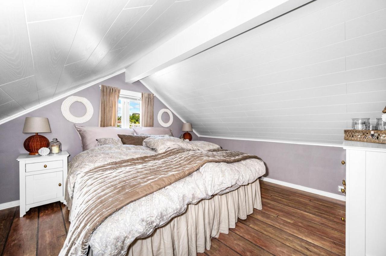 Luxurious Boathouse With Private Dock In The Best Location In Arendal Kültér fotó